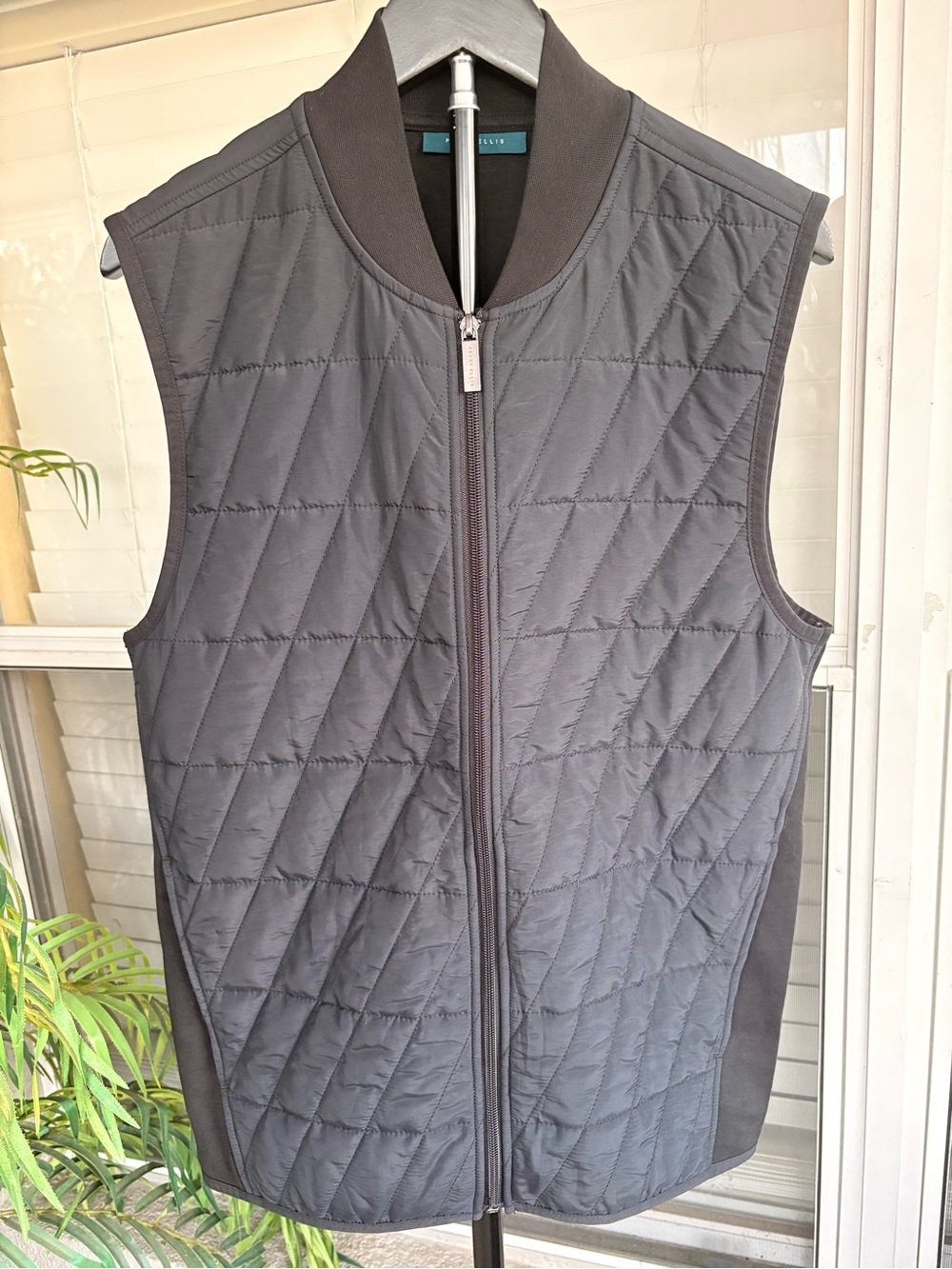 Perry Ellis Quilted Sleeveless Vest in Charcoal Gray
